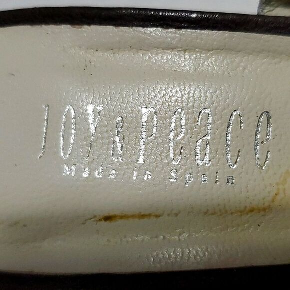 Joy & Peace Gray Textured Snakeskin Leather Crossed Strappy Sandals - Picture 11 of 11